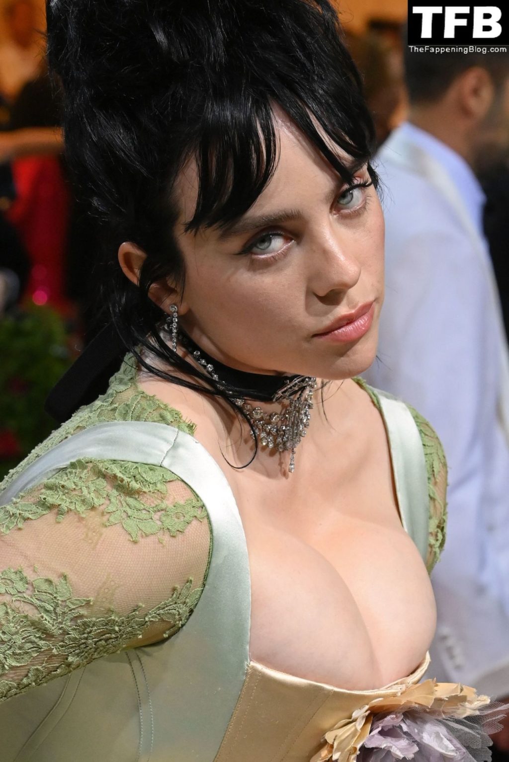 Billie Eilish Sexy The Fappening Blog 124 1024x1534 - Billie Eilish Showcases Nice Cleavage at The 2022 Met Gala in NYC (155 Photos)