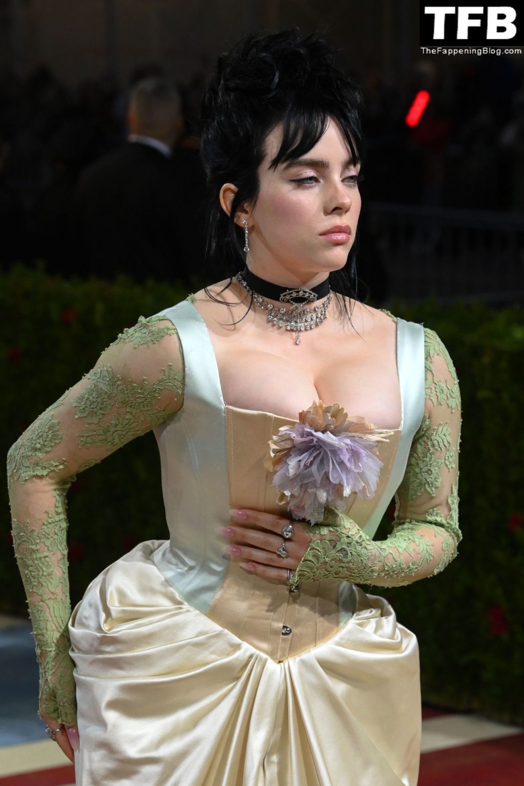 Billie Eilish Sexy The Fappening Blog 131 1024x1536 - Billie Eilish Showcases Nice Cleavage at The 2022 Met Gala in NYC (155 Photos)