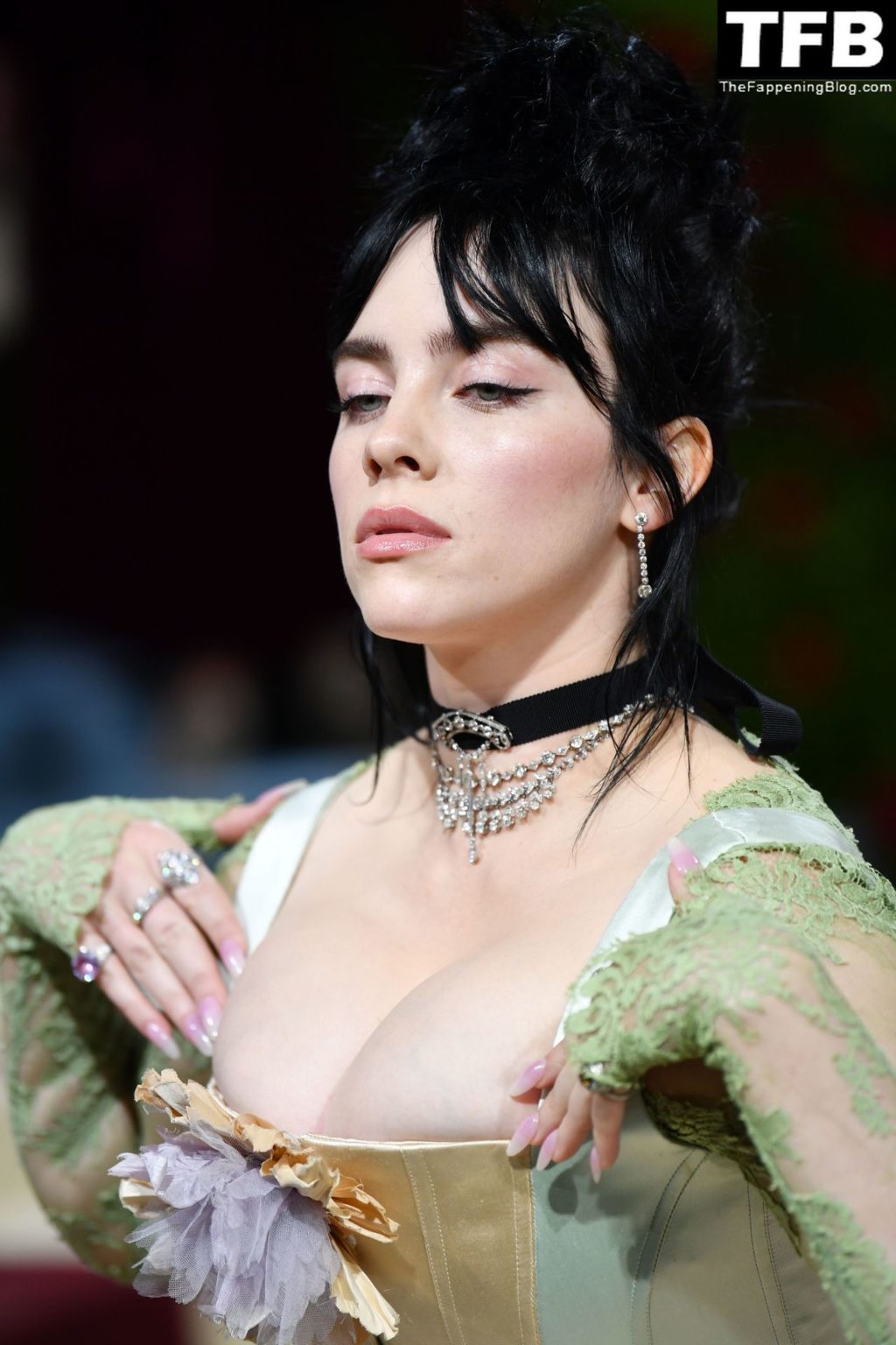 Billie Eilish Sexy The Fappening Blog 139 1024x1536 - Billie Eilish Showcases Nice Cleavage at The 2022 Met Gala in NYC (155 Photos)