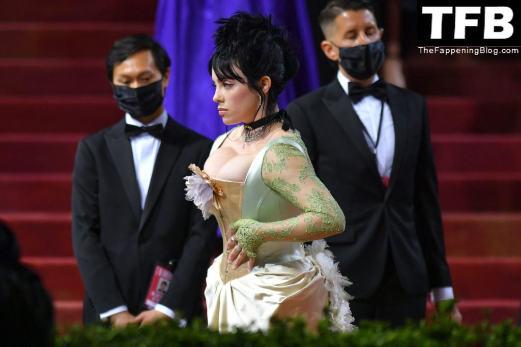 Billie Eilish Sexy The Fappening Blog 151 1024x683 - Billie Eilish Showcases Nice Cleavage at The 2022 Met Gala in NYC (155 Photos)