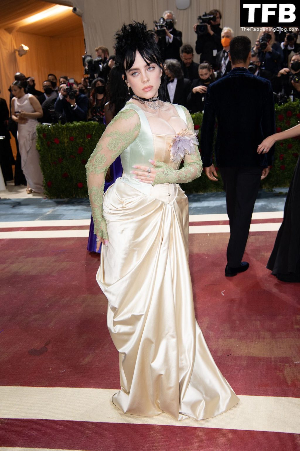 Billie Eilish Sexy The Fappening Blog 23 1024x1536 - Billie Eilish Showcases Nice Cleavage at The 2022 Met Gala in NYC (155 Photos)