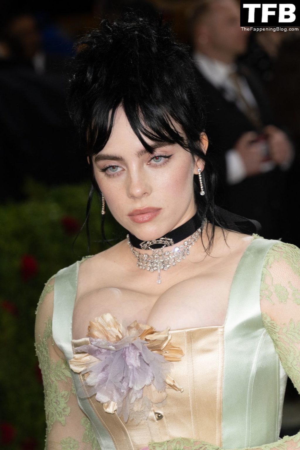 Billie Eilish Sexy The Fappening Blog 31 1024x1536 - Billie Eilish Showcases Nice Cleavage at The 2022 Met Gala in NYC (155 Photos)
