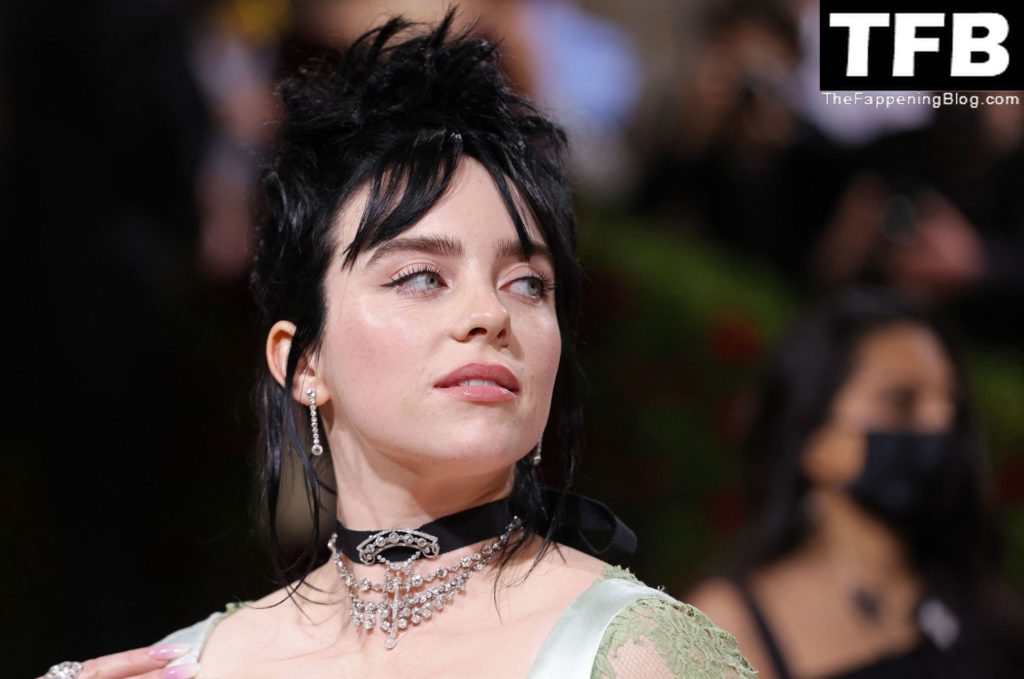 Billie Eilish Sexy The Fappening Blog 4 1024x679 - Billie Eilish Showcases Nice Cleavage at The 2022 Met Gala in NYC (155 Photos)