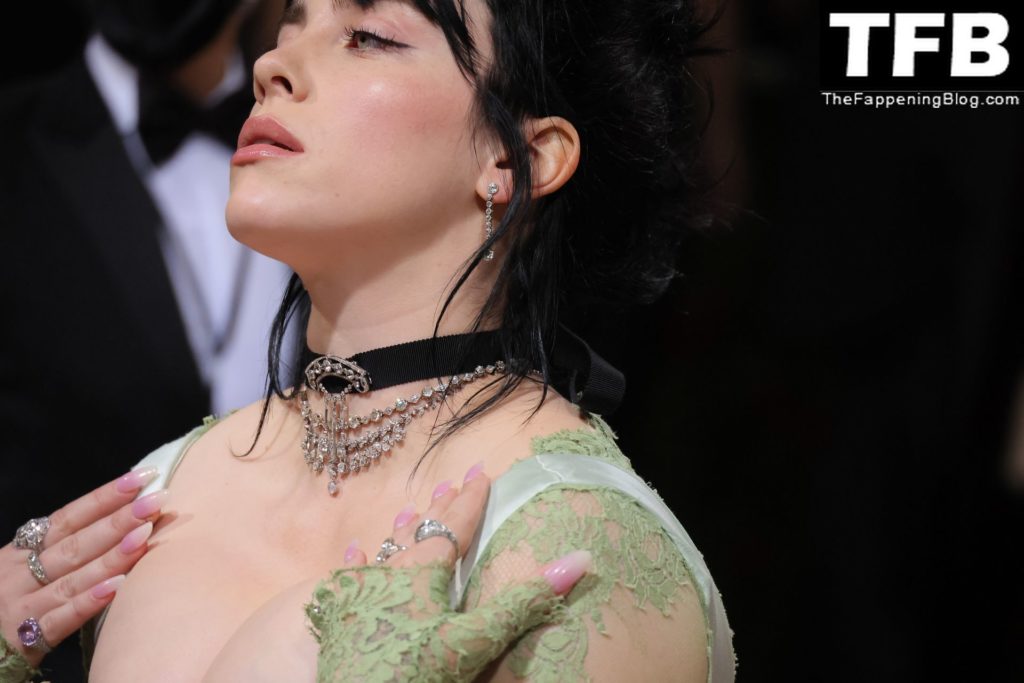 Billie Eilish Sexy The Fappening Blog 45 1024x683 - Billie Eilish Showcases Nice Cleavage at The 2022 Met Gala in NYC (155 Photos)
