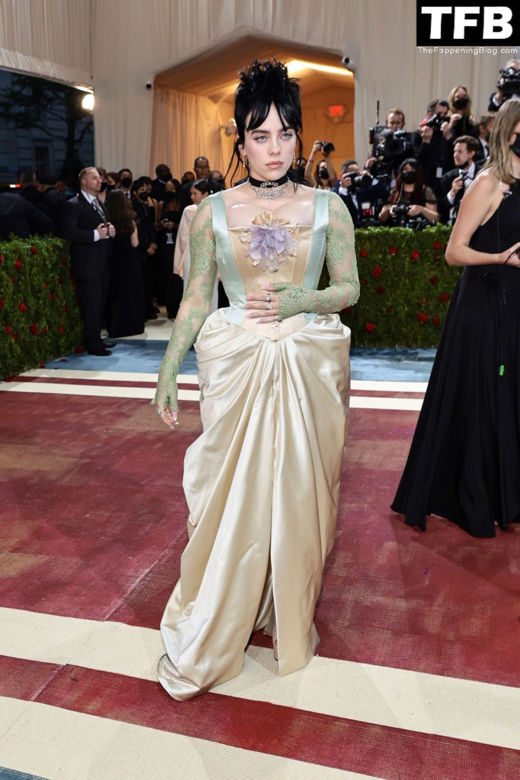 Billie Eilish Sexy The Fappening Blog 50 1024x1535 - Billie Eilish Showcases Nice Cleavage at The 2022 Met Gala in NYC (155 Photos)