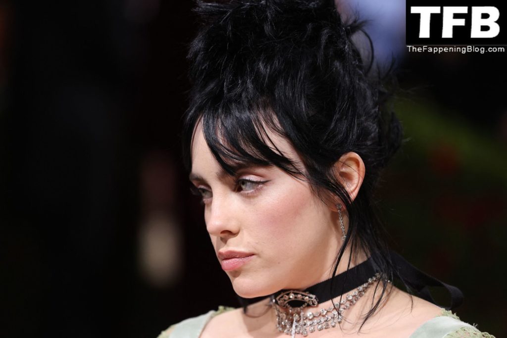 Billie Eilish Sexy The Fappening Blog 7 1024x683 - Billie Eilish Showcases Nice Cleavage at The 2022 Met Gala in NYC (155 Photos)