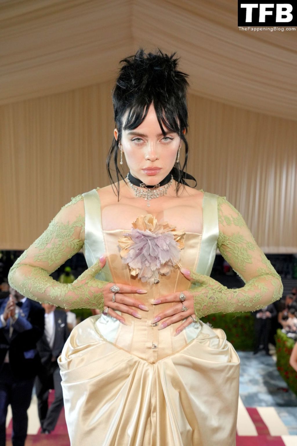 Billie Eilish Sexy The Fappening Blog 70 1024x1536 - Billie Eilish Showcases Nice Cleavage at The 2022 Met Gala in NYC (155 Photos)