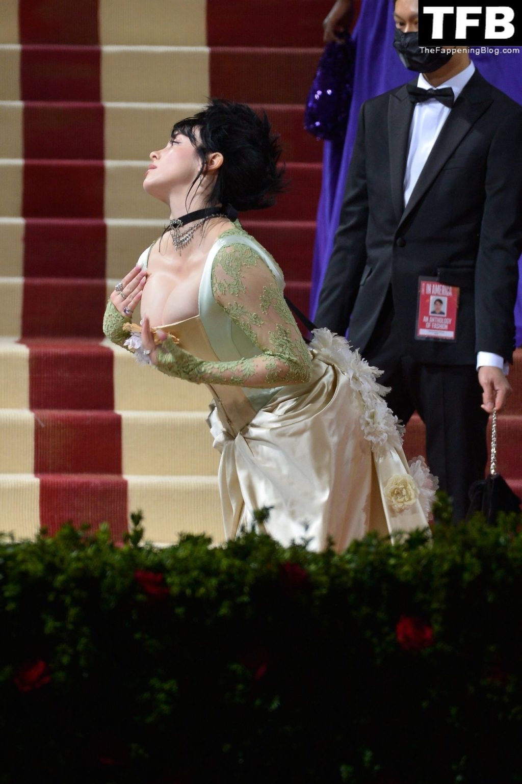 Billie Eilish Sexy The Fappening Blog 86 1024x1538 - Billie Eilish Showcases Nice Cleavage at The 2022 Met Gala in NYC (155 Photos)