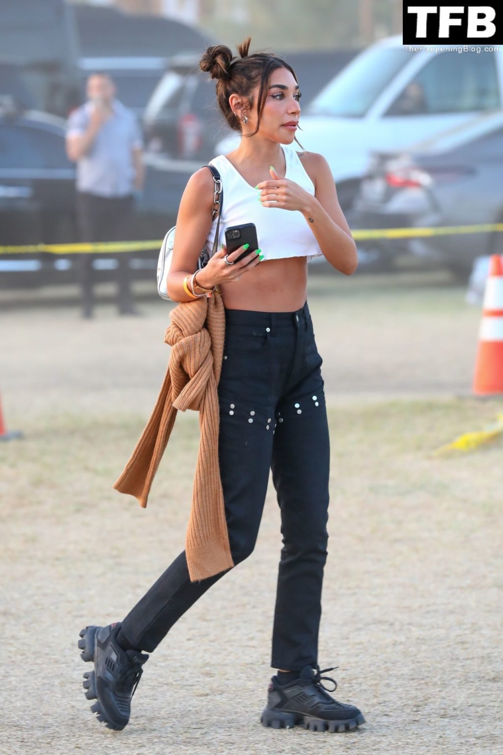 Chantel Jeffries Sexy The Fappening Blog 1 5 1024x1536 - Chantel Jeffries Shows Off Her Pokies & Sexy Waist While Hanging Out at Weekend 2 Day 3 of Coachella (10 Photos)