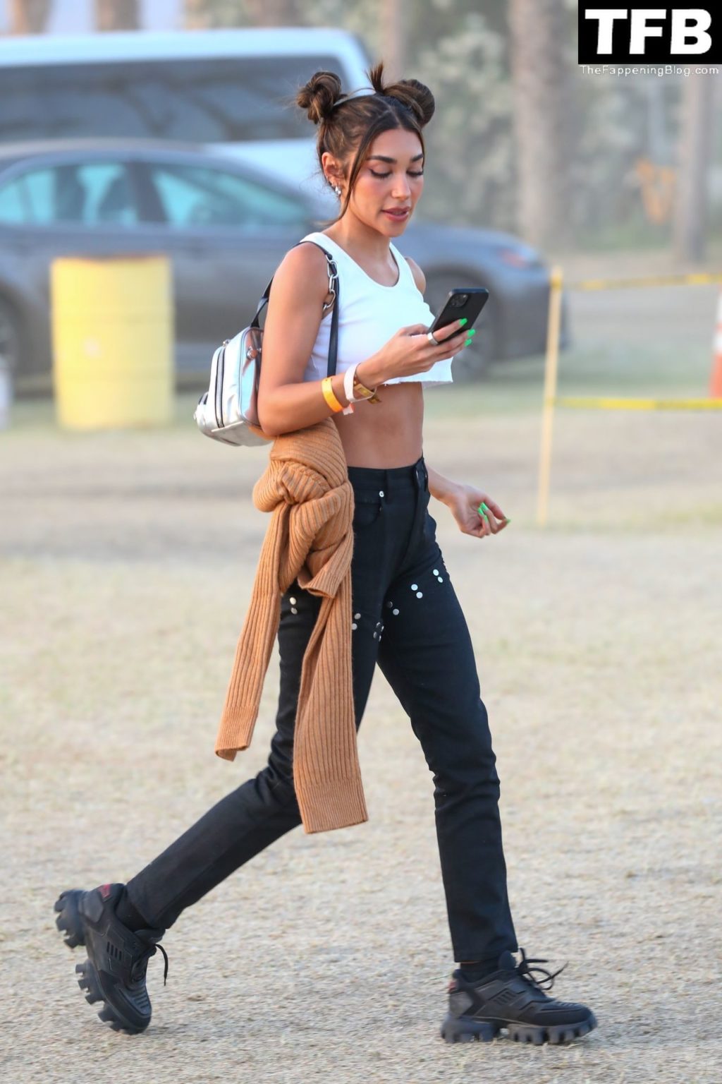 Chantel Jeffries Sexy The Fappening Blog 3 5 1024x1536 - Chantel Jeffries Shows Off Her Pokies & Sexy Waist While Hanging Out at Weekend 2 Day 3 of Coachella (10 Photos)