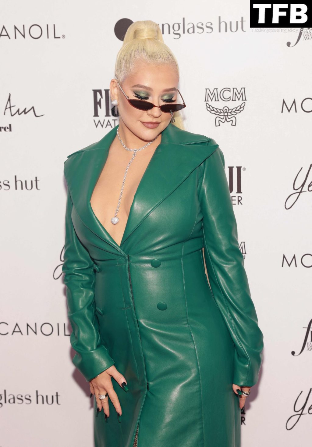 Christina Aguilera Sexy The Fappening Blog 37 1024x1466 - Christina Aguilera Flaunts Her Sexy Breasts at The Daily Front Row’s 6th Annual Fashion Los Angeles Awards (87 Photos)