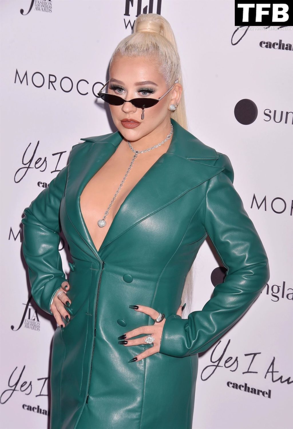 Christina Aguilera Sexy The Fappening Blog 41 1024x1496 - Christina Aguilera Flaunts Her Sexy Breasts at The Daily Front Row’s 6th Annual Fashion Los Angeles Awards (87 Photos)