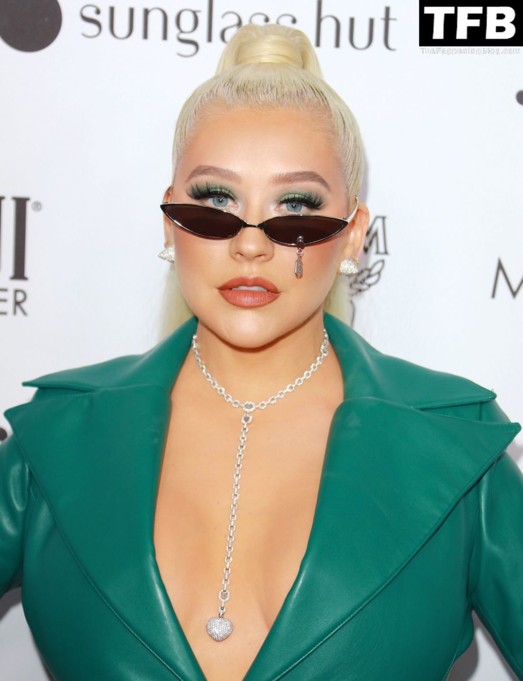 Christina Aguilera Sexy The Fappening Blog 52 1024x1333 - Christina Aguilera Flaunts Her Sexy Breasts at The Daily Front Row’s 6th Annual Fashion Los Angeles Awards (87 Photos)