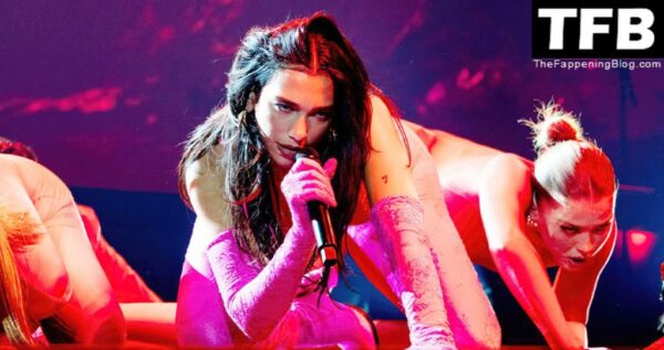 Dua Lipa Sexy on Stage 1 thefappeningblog.com  1024x541 600x317 - Dua Lipa Shows Off Her Sexy Body During a Performance in Manchester (47 Photos + Video)