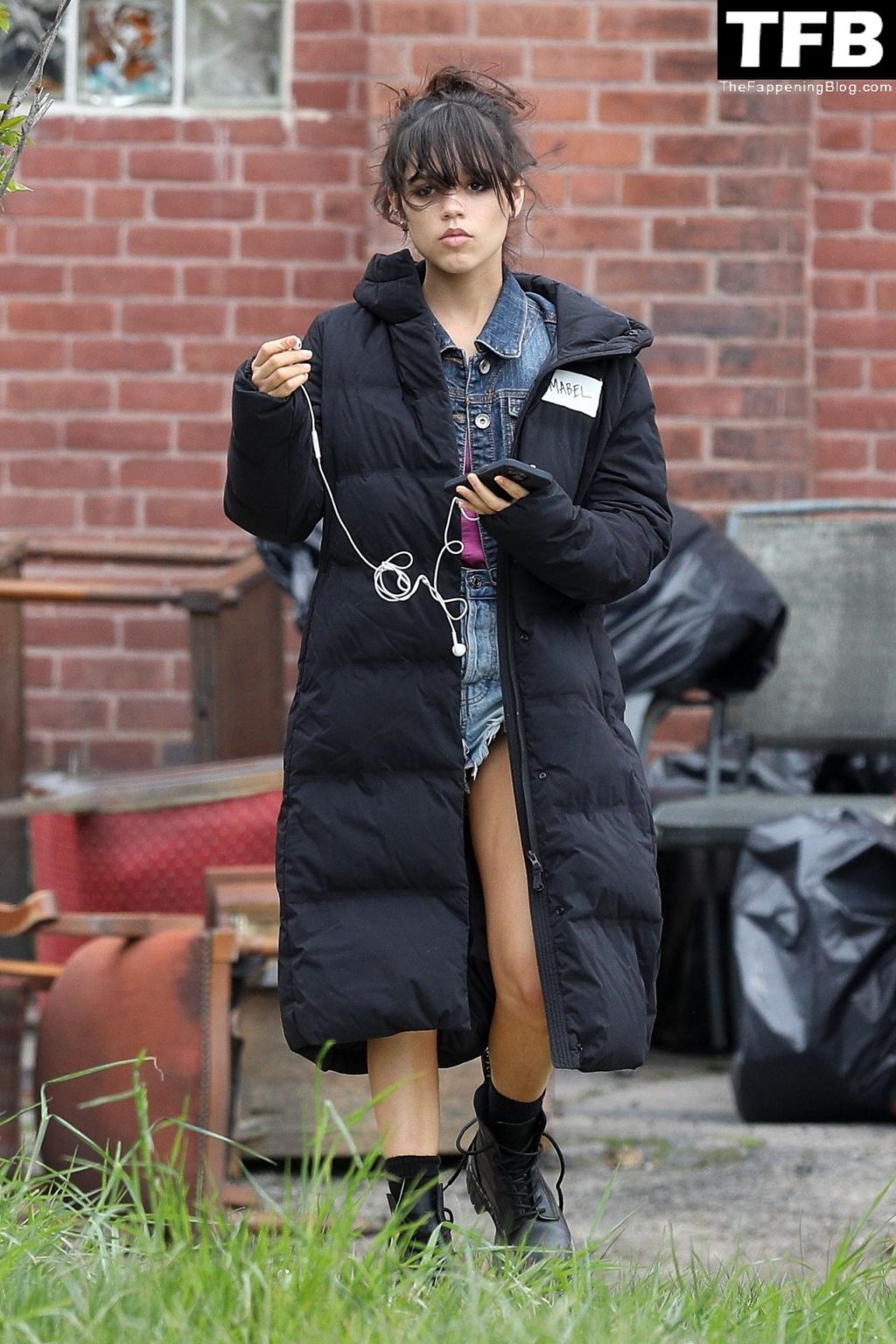Jenna Ortega Sexy The Fappening Blog 21 1024x1536 - Leggy Jenna Ortega is Spotted in Short Shorts on the Set of “Finest Kind” (24 Photos)
