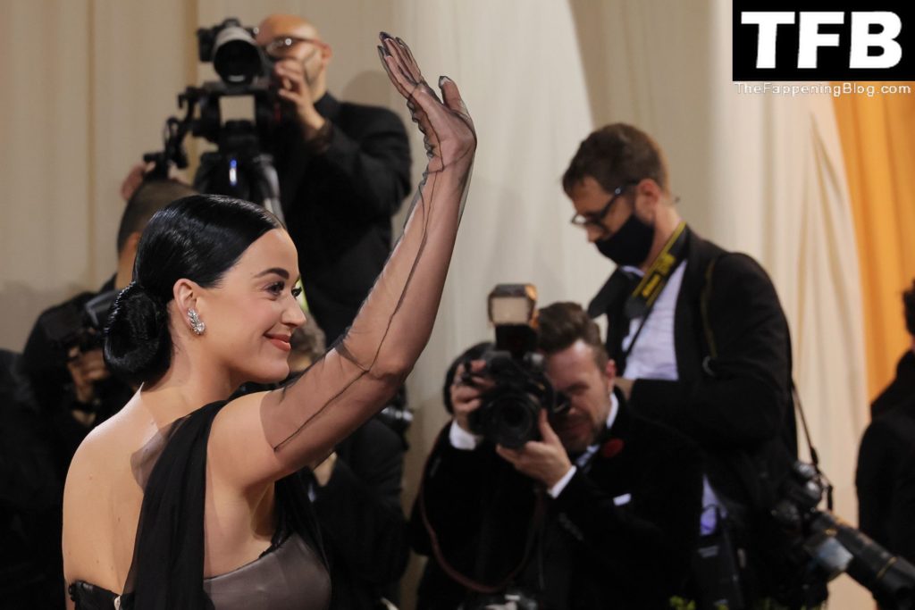 Katy Perry Sexy The Fappening Blog 22 1024x683 - Katy Perry Displays Her Curves at The 2022 Met Gala in NYC (101 Photos)
