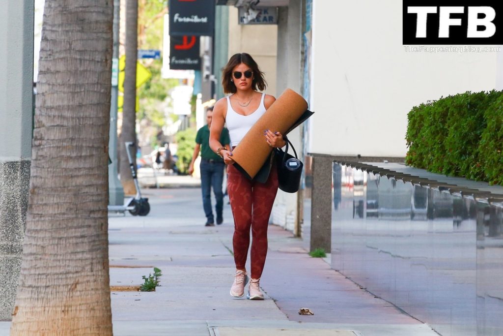 Lucy Hale Sexy The Fappening Blog 8 2 1024x683 - Lucy Hale Brings Her Own Mat to a Yoga Class in WeHo (12 Photos)