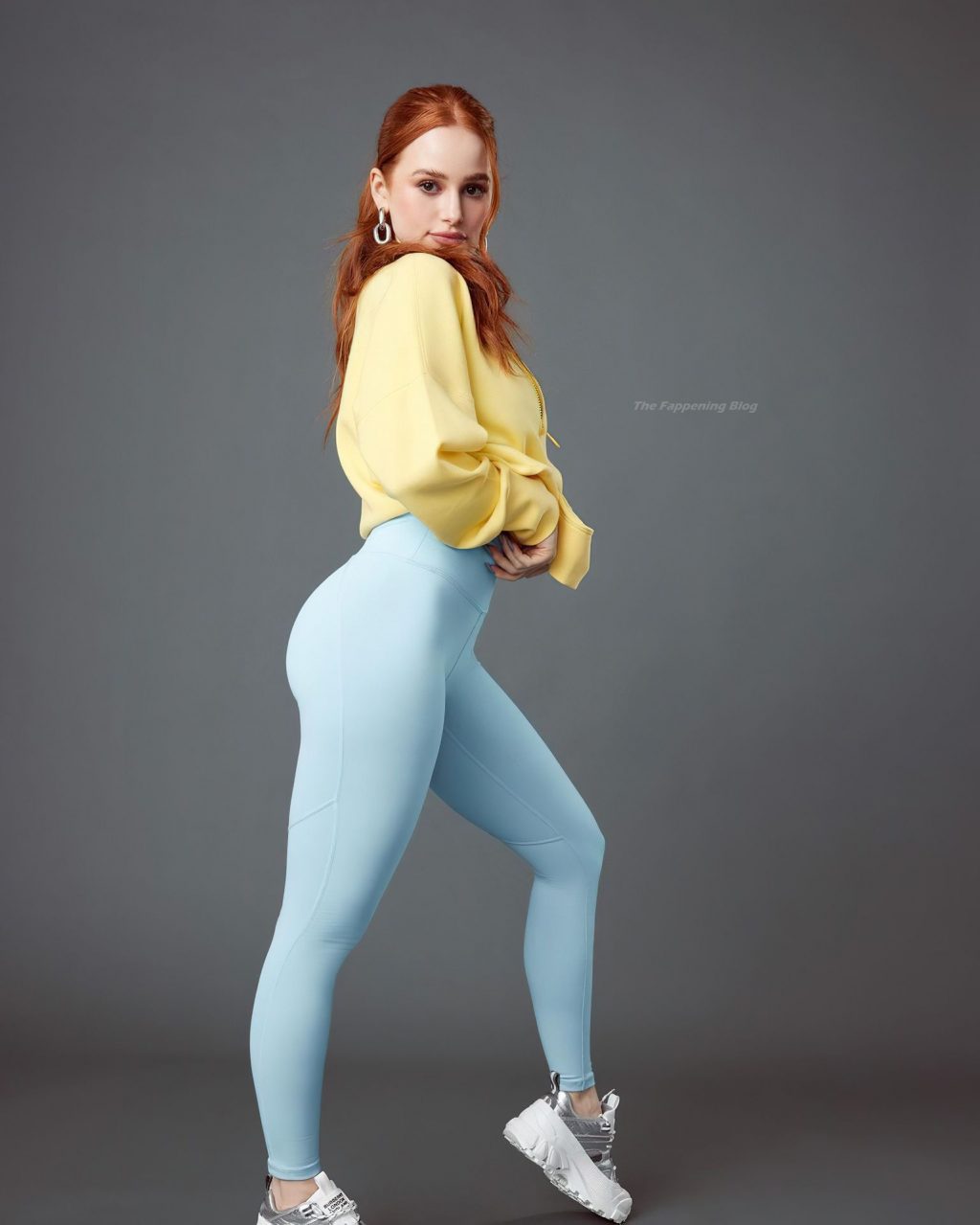 Madelaine Petsch Sexy in Fabletics Yoga Pants thefappeningblog.com  1024x1279 - Madelaine Petsch Sexy (23 Photos)
