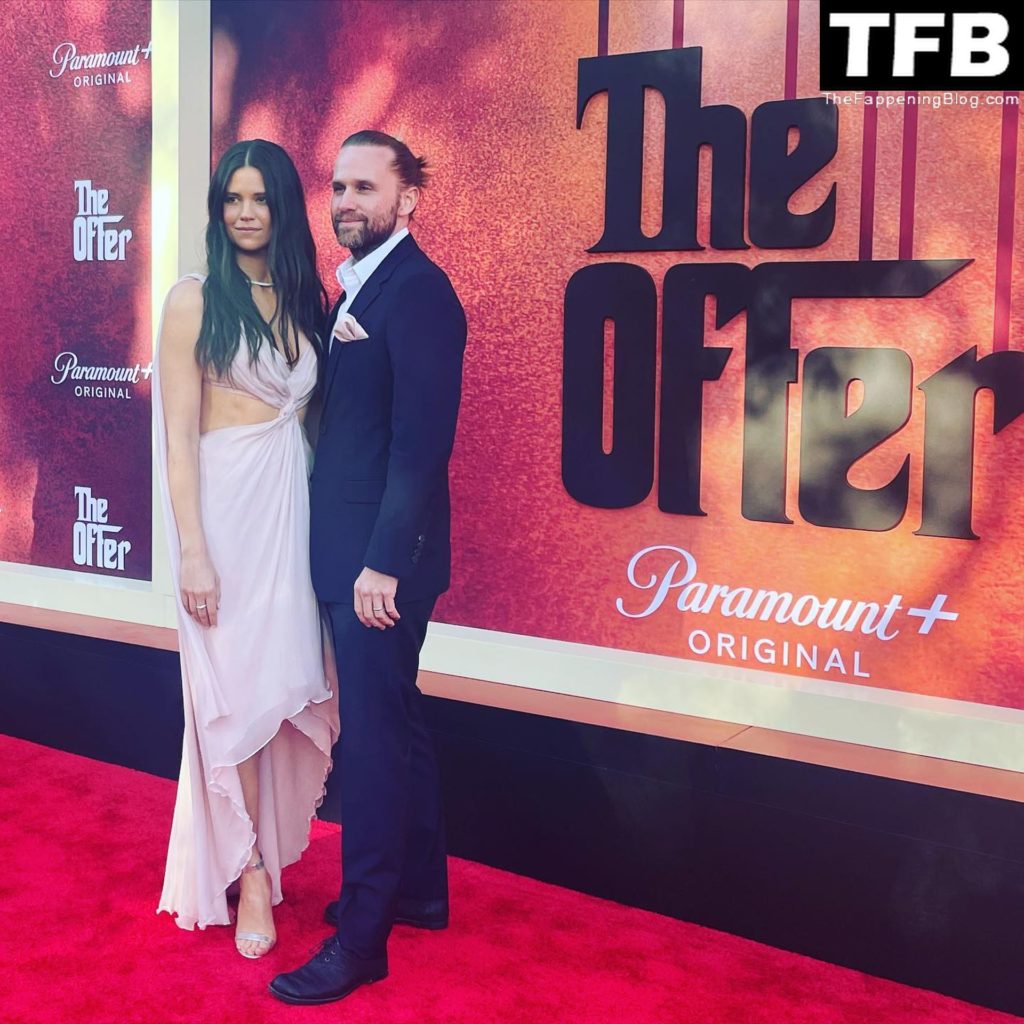 Meredith Garretson Sexy The Fappening Blog 17 1024x1024 - Meredith Garretson Poses on the Red Carpet at the LA Premiere of ‘The Offer’ Series (19 Photos)