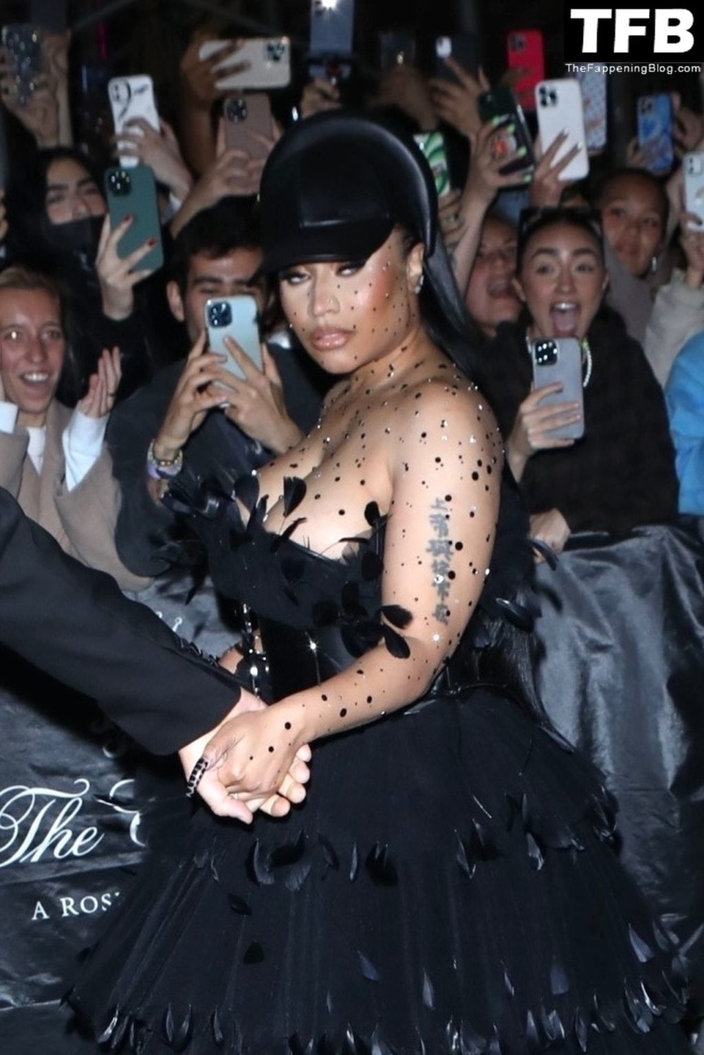 Nicki Minaj Sexy The Fappening Blog 29 1024x1535 - Nicki Minaj Displays Her Huge Boobs at The 2022 Met Gala in NYC (78 Photos)