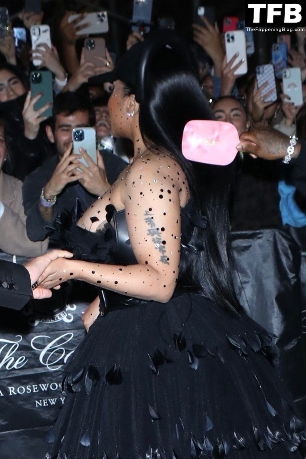 Nicki Minaj Sexy The Fappening Blog 45 1024x1537 - Nicki Minaj Displays Her Huge Boobs at The 2022 Met Gala in NYC (78 Photos)