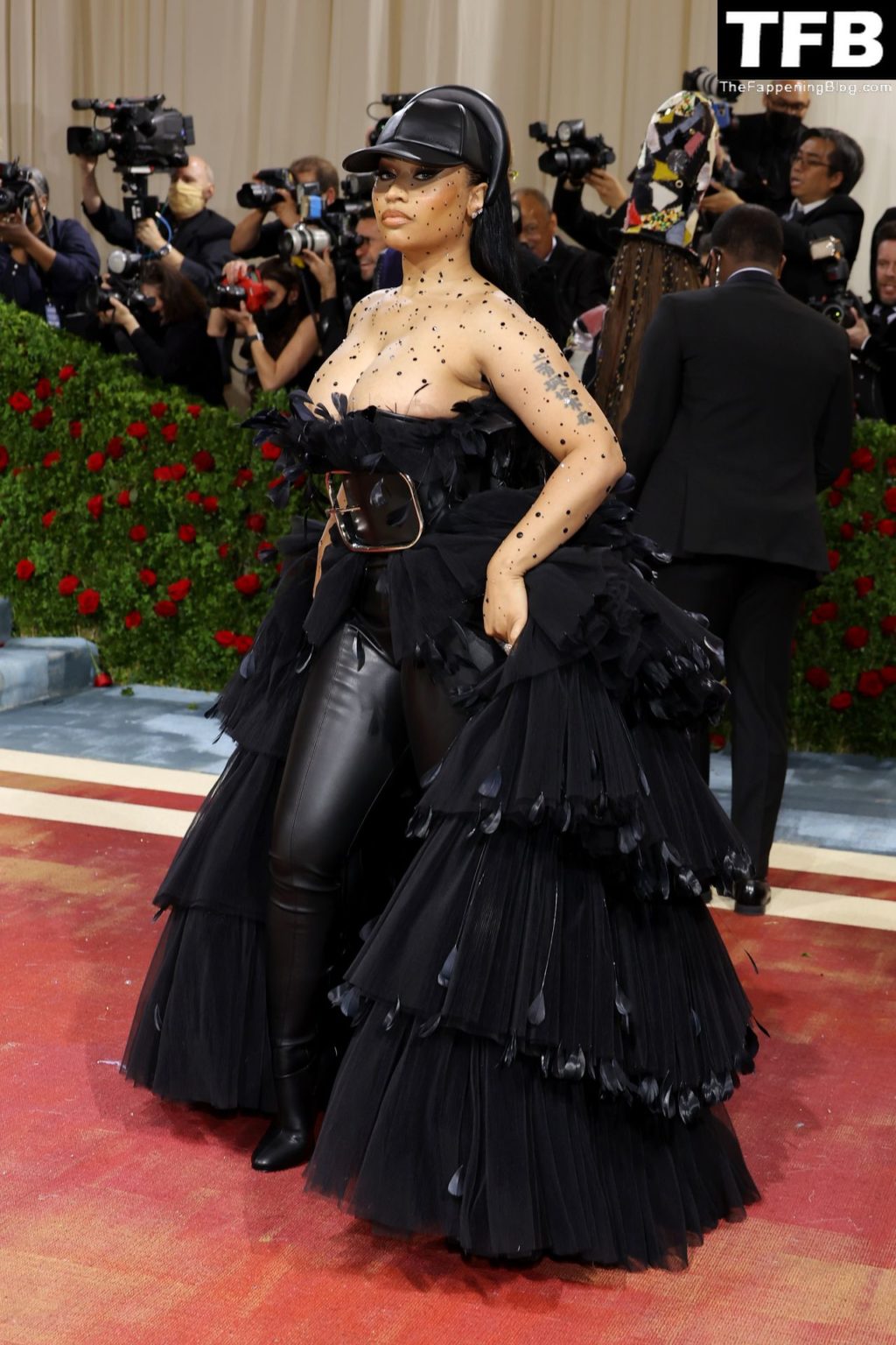 Nicki Minaj Sexy The Fappening Blog 7 1024x1536 - Nicki Minaj Displays Her Huge Boobs at The 2022 Met Gala in NYC (78 Photos)
