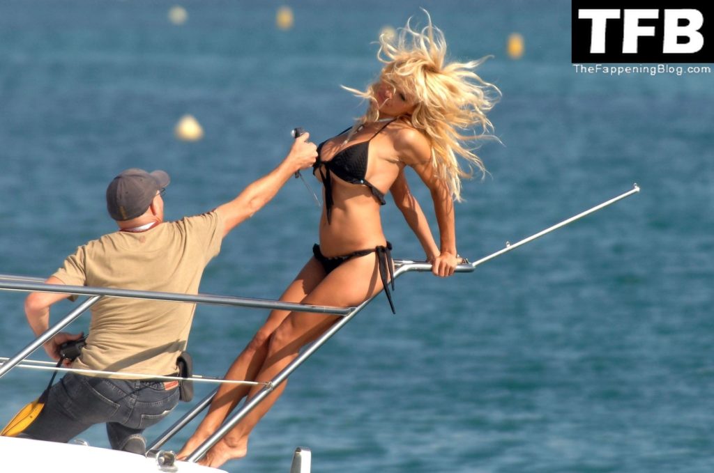 Pamela Anderson Topless Sexy The Fappening Blog 14 1024x679 - Pamela Anderson Poses Topless and in a Bikini on a Boat in Cannes (55 Photos)