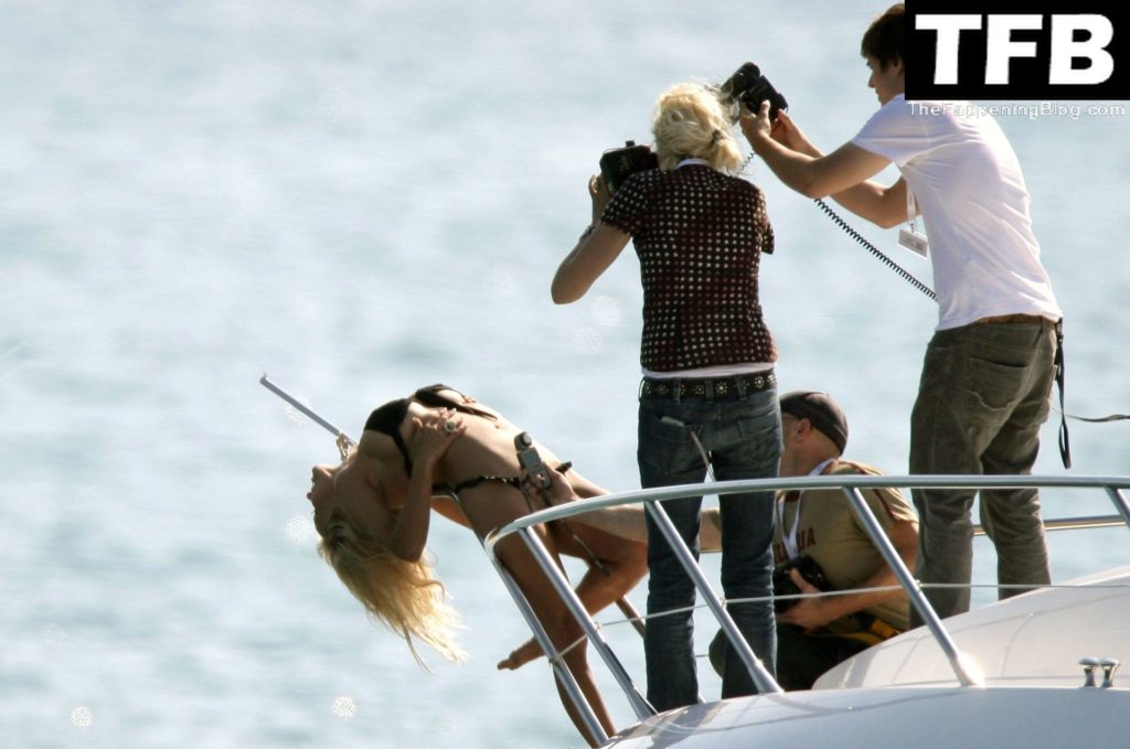 Pamela Anderson Topless Sexy The Fappening Blog 22 1024x679 - Pamela Anderson Poses Topless and in a Bikini on a Boat in Cannes (55 Photos)