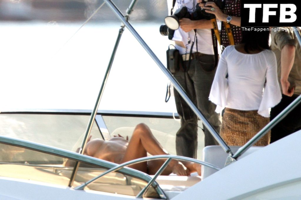 Pamela Anderson Topless Sexy The Fappening Blog 23 1024x679 - Pamela Anderson Poses Topless and in a Bikini on a Boat in Cannes (55 Photos)