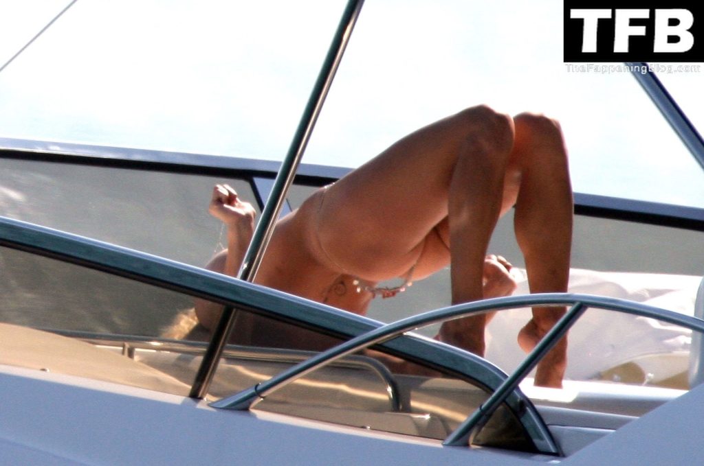 Pamela Anderson Topless Sexy The Fappening Blog 30 1024x679 - Pamela Anderson Poses Topless and in a Bikini on a Boat in Cannes (55 Photos)