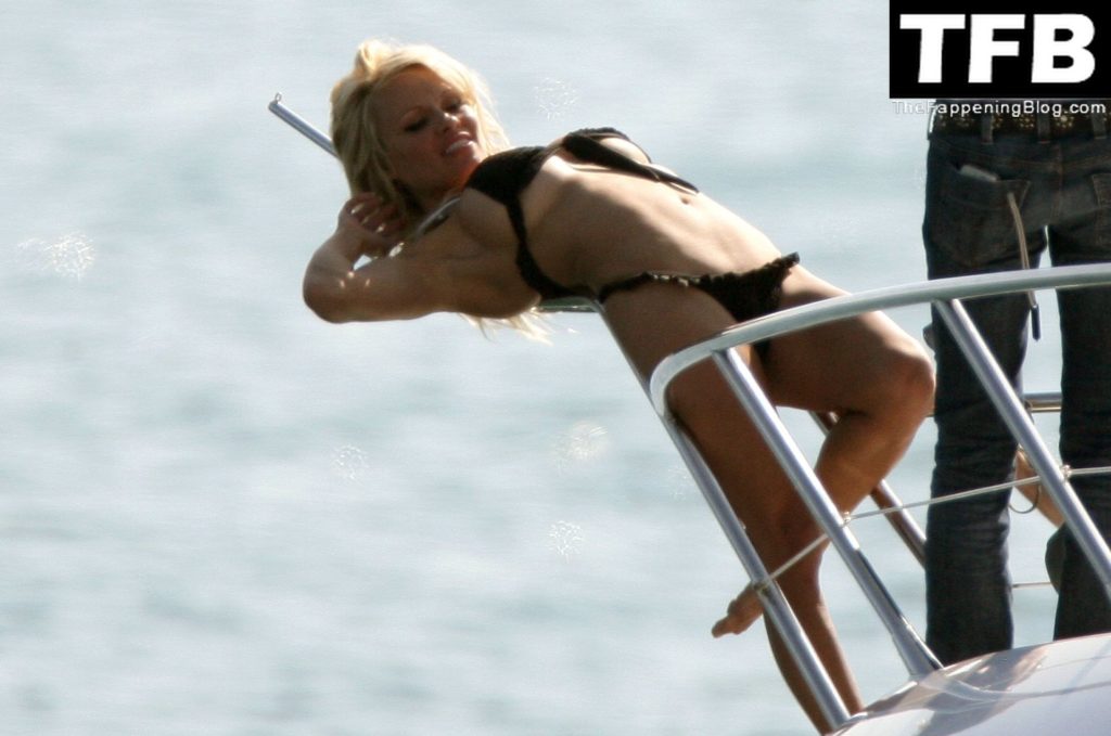 Pamela Anderson Topless Sexy The Fappening Blog 51 1024x679 - Pamela Anderson Poses Topless and in a Bikini on a Boat in Cannes (55 Photos)