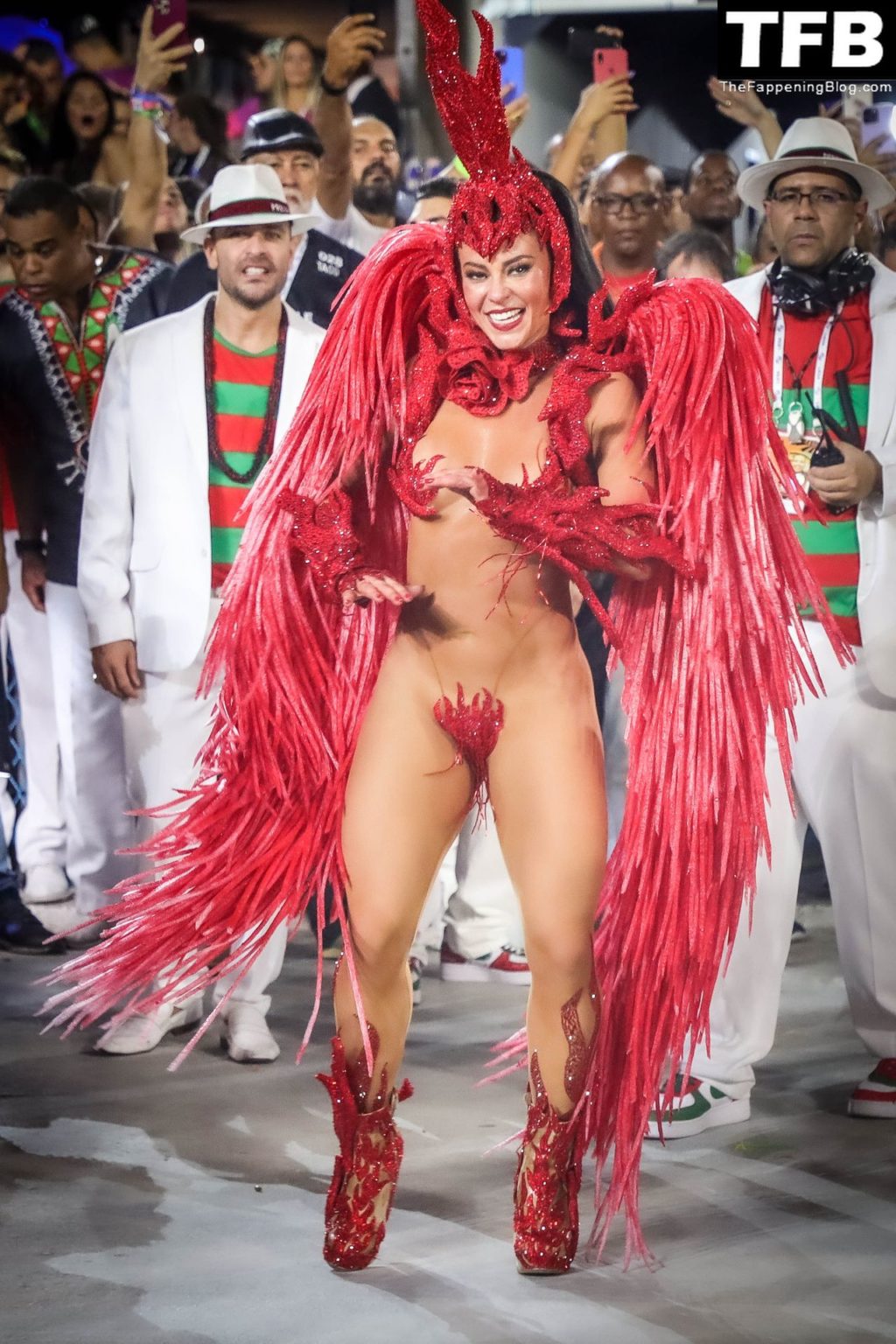 Paolla Oliveira Sexy The Fappening Blog 14 1024x1536 - Paolla Oliveira Performs During the Rio’s Carnival Parade (20 Photos)