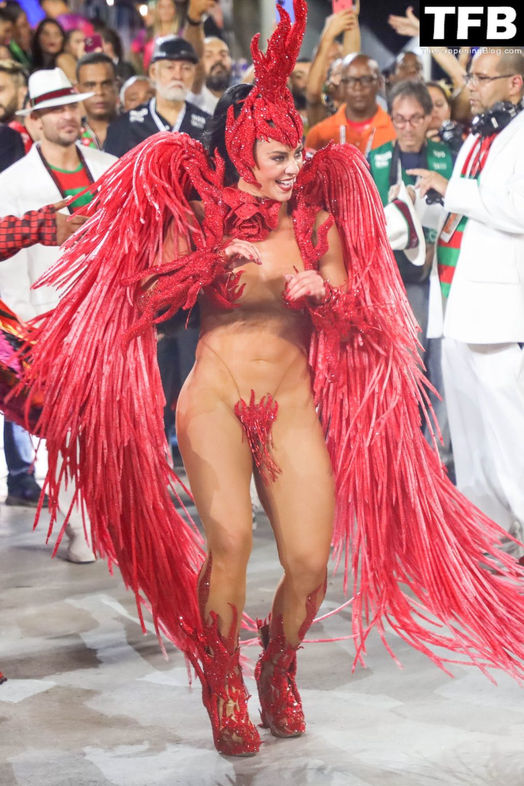 Paolla Oliveira Sexy The Fappening Blog 15 1024x1536 - Paolla Oliveira Performs During the Rio’s Carnival Parade (20 Photos)