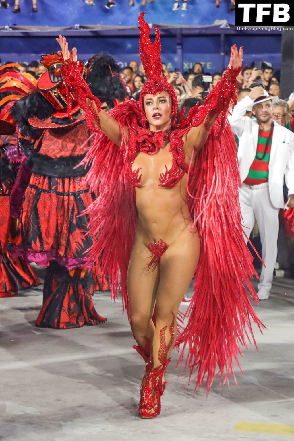 Paolla Oliveira Sexy The Fappening Blog 19 1024x1536 - Paolla Oliveira Performs During the Rio’s Carnival Parade (20 Photos)