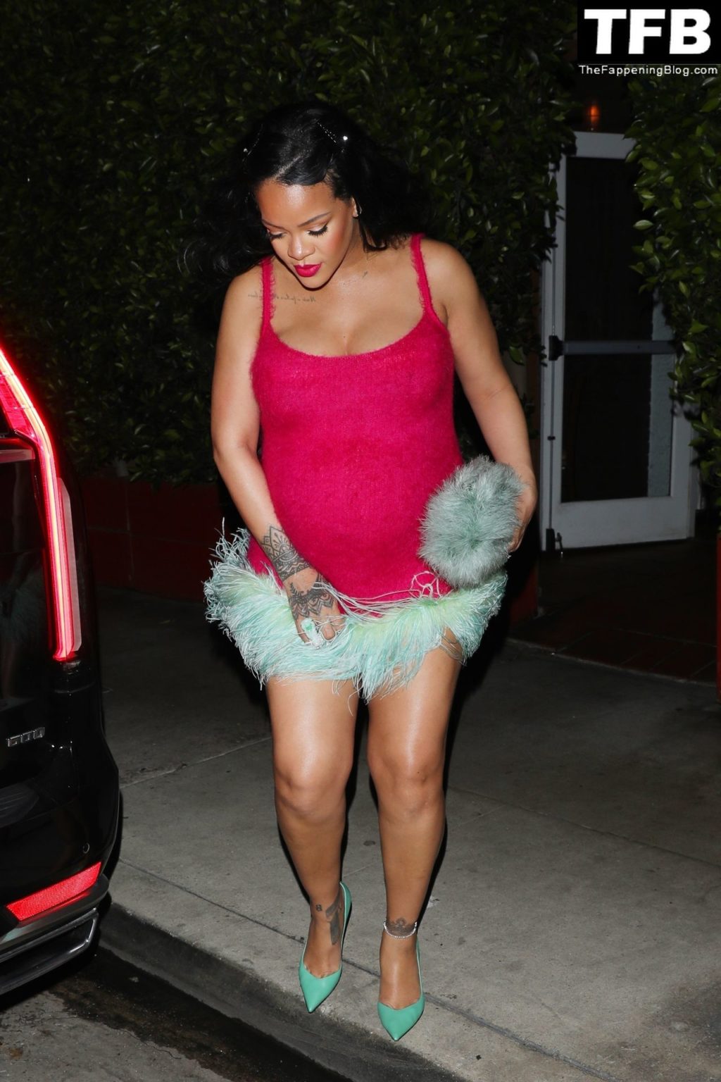Rihanna Sexy The Fappening Blog 39 1024x1536 - Rihanna Puts Her Baby Bump on Display Grabbing Dinner at Giorgio Baldi (100 Photos)