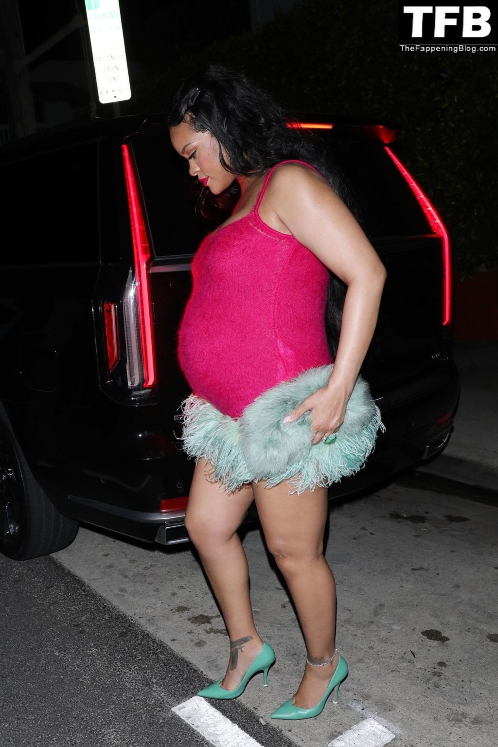 Rihanna Sexy The Fappening Blog 50 1024x1536 - Rihanna Puts Her Baby Bump on Display Grabbing Dinner at Giorgio Baldi (100 Photos)