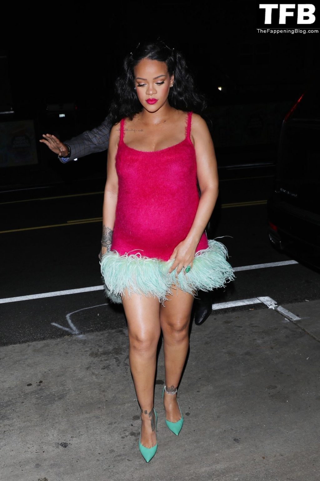 Rihanna Sexy The Fappening Blog 59 1024x1536 - Rihanna Puts Her Baby Bump on Display Grabbing Dinner at Giorgio Baldi (100 Photos)