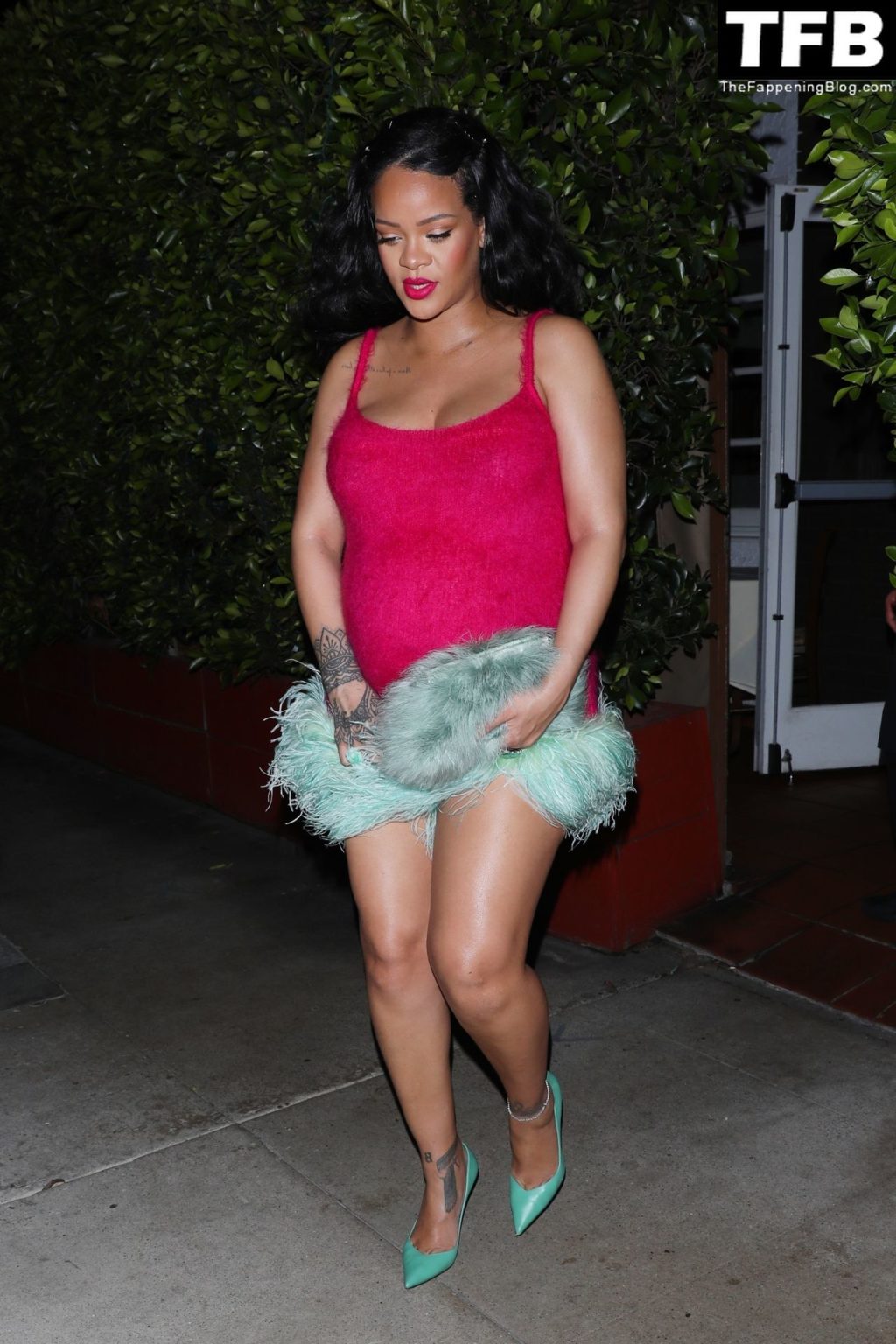 Rihanna Sexy The Fappening Blog 73 1024x1536 - Rihanna Puts Her Baby Bump on Display Grabbing Dinner at Giorgio Baldi (100 Photos)