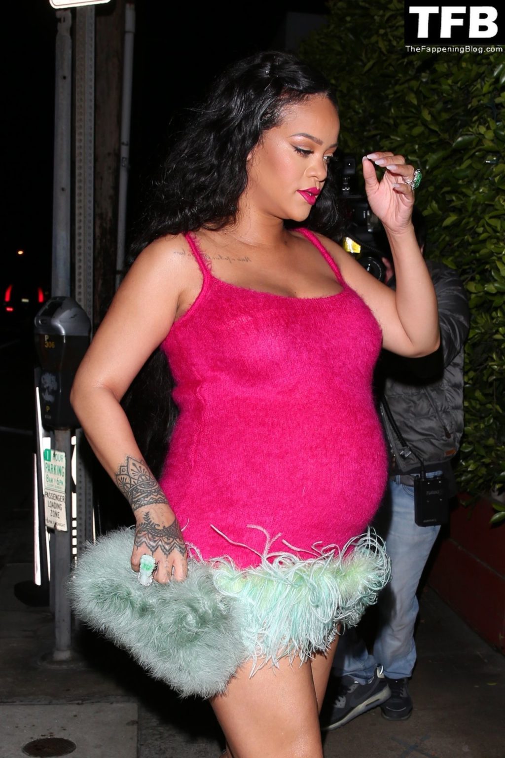 Rihanna Sexy The Fappening Blog 85 1024x1536 - Rihanna Puts Her Baby Bump on Display Grabbing Dinner at Giorgio Baldi (100 Photos)