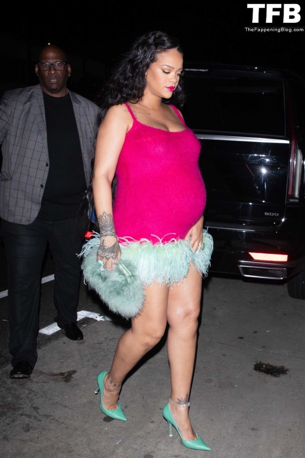 Rihanna Sexy The Fappening Blog 9 1024x1536 - Rihanna Puts Her Baby Bump on Display Grabbing Dinner at Giorgio Baldi (100 Photos)