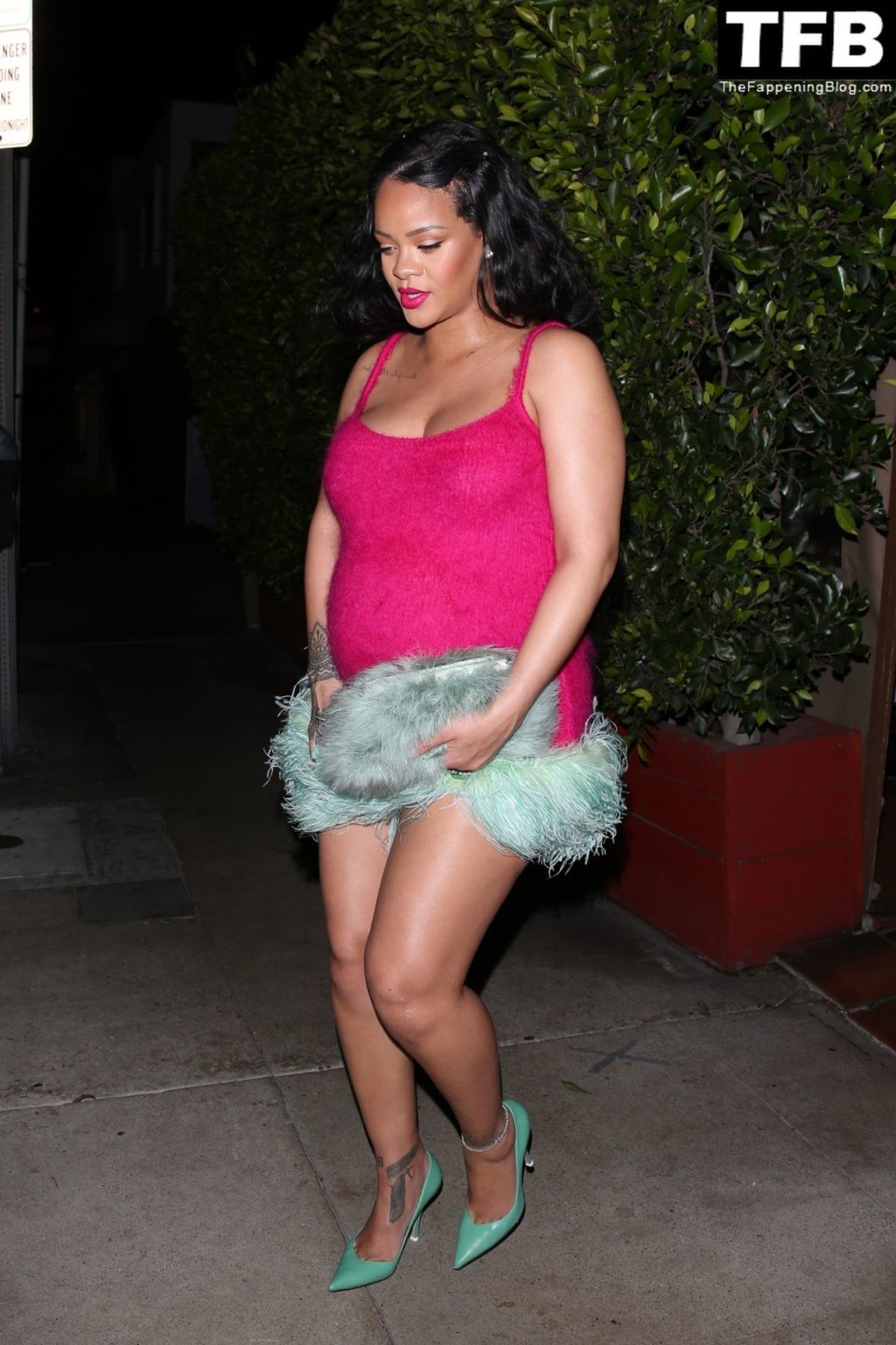 Rihanna Sexy The Fappening Blog 93 1024x1536 - Rihanna Puts Her Baby Bump on Display Grabbing Dinner at Giorgio Baldi (100 Photos)