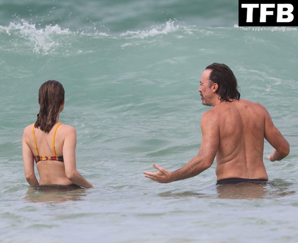 Rose Byrne Sexy The Fappening Blog 47 1024x835 - Rose Byrne & Kick Gurry Enjoy a Day on the Beach in Sydney (90 Photos)