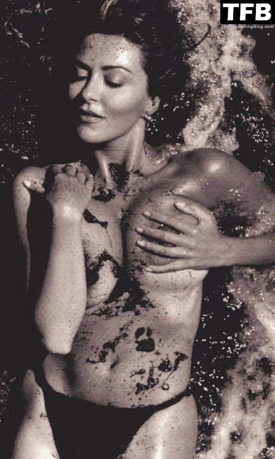 Sabrina Ferilli Sexy Nude 16 thefappeningblog.com  - Sabrina Ferilli Nude & Sexy Collection (42 Photos)