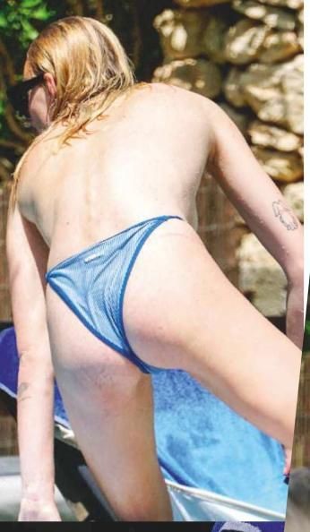 Sophie Turner Nude TheFappening.Pro 3 - Sophie Turner Topless in Public Magazine