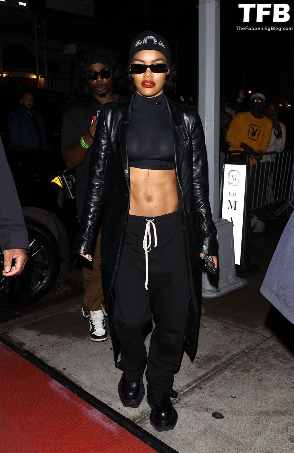 Teyana Taylor Sexy The Fappening Blog 2 1024x1575 - Teyana Taylor Shows Off Her Tits & 6 Pack as She Arrives at Her Hotel in NYC (17 Photos)