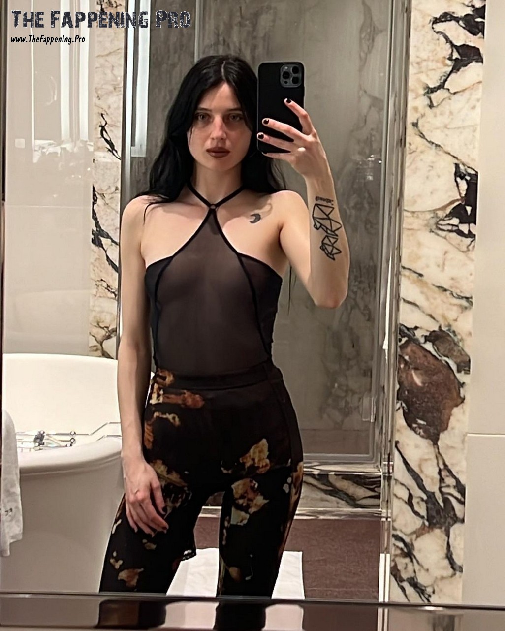 Alice Pagani Hot Selfie TheFappening.Pro 1 - Alice Pagani Nude Italian Actress (Over 200 Leaked Photos)