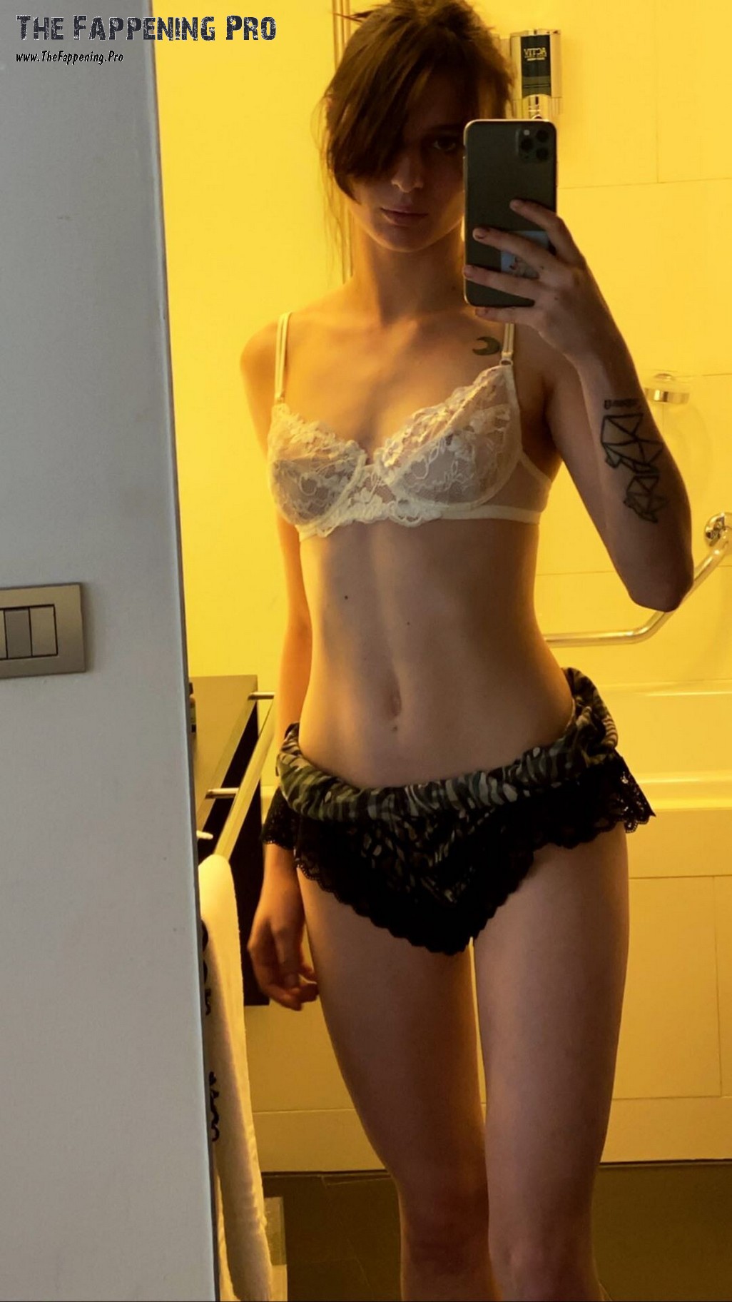 Alice Pagani Hot Selfie TheFappening.Pro 3 - Alice Pagani Nude Italian Actress (Over 200 Leaked Photos)