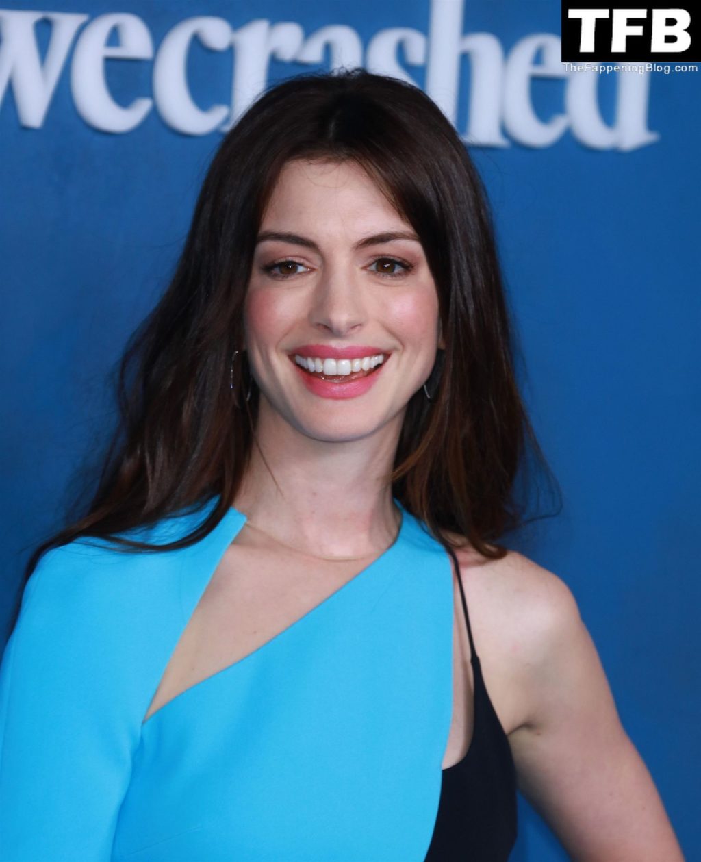 Anne Hathaway Sexy The Fappening Blog 35 1024x1259 - Anne Hathaway Stuns at the Premiere of Apple TV+’s ‘WeCrashed’ in LA (107 Photos)