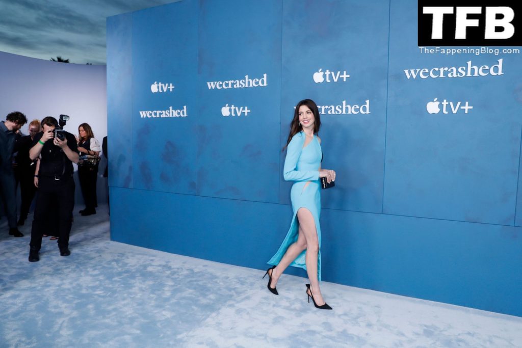Anne Hathaway Sexy The Fappening Blog 85 1024x683 - Anne Hathaway Stuns at the Premiere of Apple TV+’s ‘WeCrashed’ in LA (107 Photos)