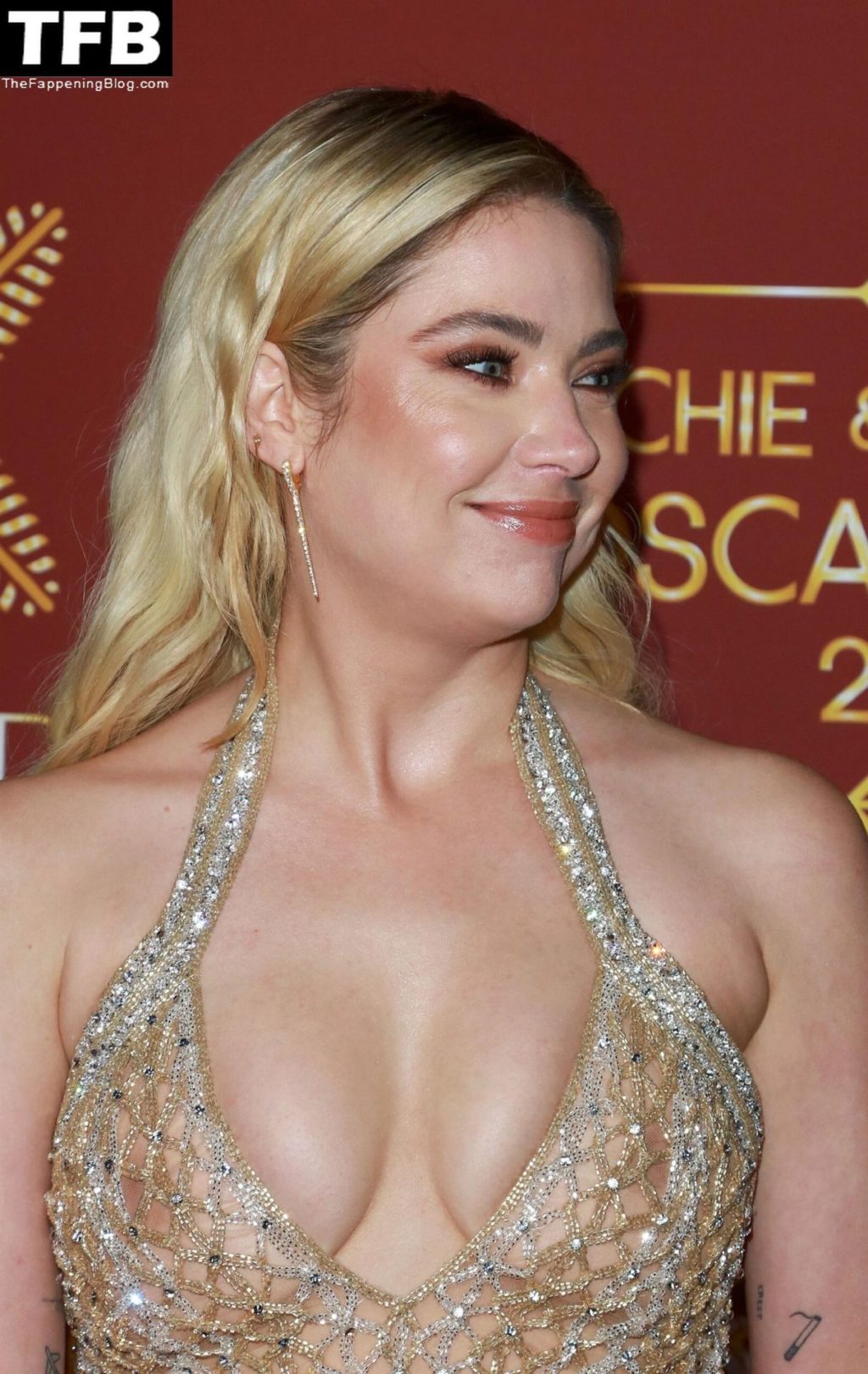 Ashley Benson Braless Boobs Nipples 16 scaled thefappeningblog.com  1024x1621 - Ashley Benson Displays Nice Cleavage at the Darren Dzienciol and Richie Akiva Oscar Party (39 Photos)